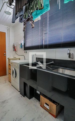 Apartamento para alugar com 297m², 3 quartos e 4 vagas1 Pavimento - Área de Serviço