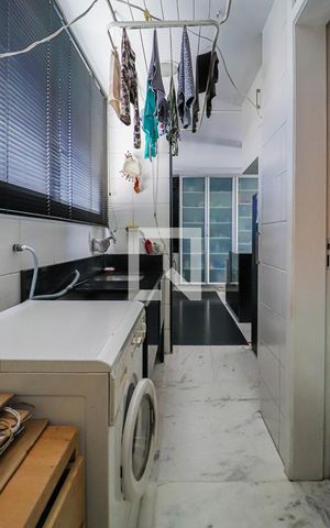 Apartamento para alugar com 297m², 3 quartos e 4 vagas1 Pavimento - Área de Serviço