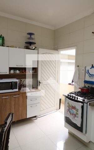 Casa à venda com 150m², 3 quartos e 2 vagasCozinha