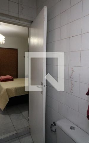 Casa à venda com 150m², 3 quartos e 2 vagasBanheiro da Suíte