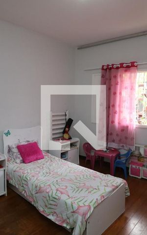 Casa à venda com 150m², 3 quartos e 2 vagasQuarto