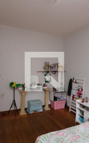 Casa à venda com 150m², 3 quartos e 2 vagasQuarto