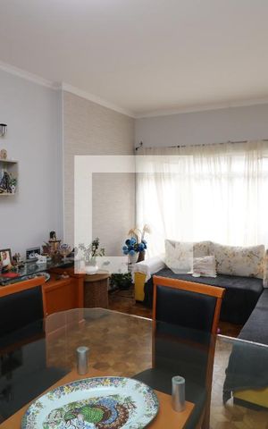 Casa à venda com 150m², 3 quartos e 2 vagasSala