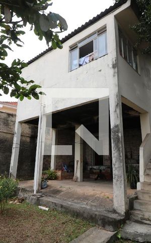 Casa à venda com 150m², 3 quartos e 2 vagasÁrea externa