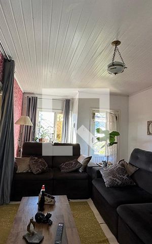 Casa à venda com 110m², 3 quartos e 2 vagasSala