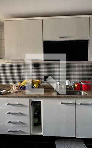 Apartamento à venda com 145m², 5 quartos e 3 vagas Apartamento à venda com 145m², 5 quartos e 3 vagasCozinha - Armários