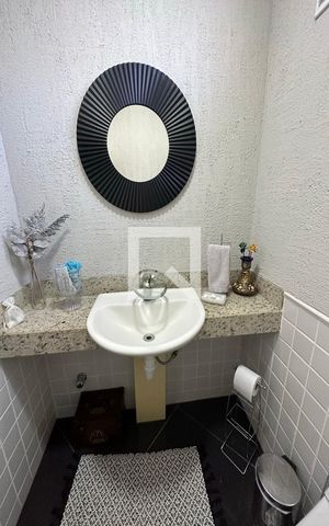 Apartamento à venda com 145m², 5 quartos e 3 vagas Apartamento à venda com 145m², 5 quartos e 3 vagasLavabo