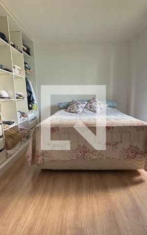 Apartamento à venda com 145m², 5 quartos e 3 vagas Apartamento à venda com 145m², 5 quartos e 3 vagasSuíte 2