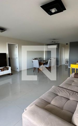 Apartamento à venda com 145m², 5 quartos e 3 vagas Apartamento à venda com 145m², 5 quartos e 3 vagasSala