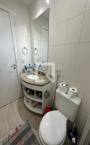 Apartamento à venda com 145m², 5 quartos e 3 vagas Apartamento à venda com 145m², 5 quartos e 3 vagasBanheiro da Suíte 2