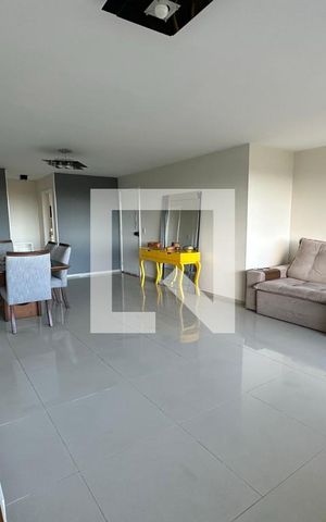 Apartamento à venda com 145m², 5 quartos e 3 vagas Apartamento à venda com 145m², 5 quartos e 3 vagasSala