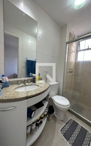 Apartamento à venda com 145m², 5 quartos e 3 vagas Apartamento à venda com 145m², 5 quartos e 3 vagasBanheiro da Suíte 1