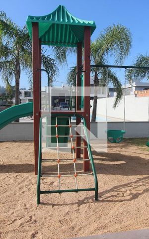 Apartamento à venda com 167m², 3 quartos e 1 vaga Apartamento à venda com 167m², 3 quartos e 1 vagaÁrea Comum - Playground