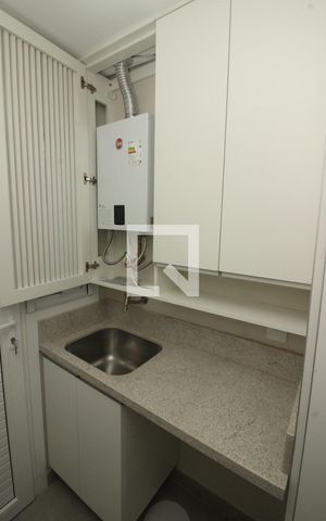 Apartamento à venda com 167m², 3 quartos e 1 vaga Apartamento à venda com 167m², 3 quartos e 1 vagaÁrea de Serviço