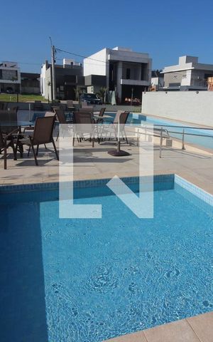 Apartamento à venda com 167m², 3 quartos e 1 vaga Apartamento à venda com 167m², 3 quartos e 1 vagaÁrea comum - Piscina