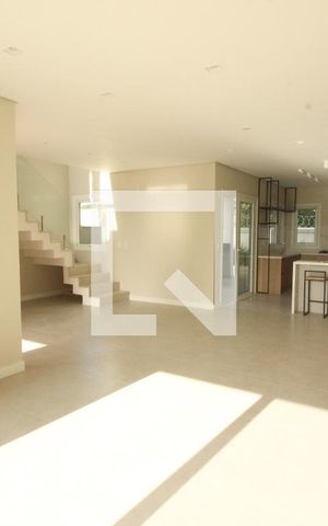 Apartamento à venda com 167m², 3 quartos e 1 vaga Apartamento à venda com 167m², 3 quartos e 1 vagaSala
