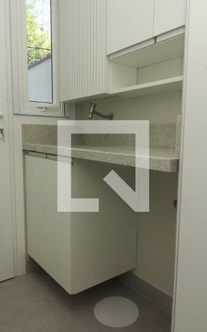 Apartamento à venda com 167m², 3 quartos e 1 vaga Apartamento à venda com 167m², 3 quartos e 1 vagaÁrea de Serviço