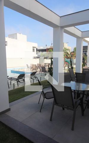 Apartamento à venda com 167m², 3 quartos e 1 vaga Apartamento à venda com 167m², 3 quartos e 1 vagaÁrea comum - Piscina