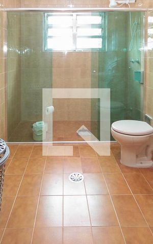 Apartamento à venda com 304m², 4 quartos e 3 vagas Apartamento à venda com 304m², 4 quartos e 3 vagasBanheiro social