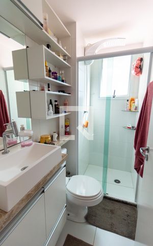 Apartamento à venda com 40m², 2 quartos e sem vaga Apartamento à venda com 40m², 2 quartos e sem vagaBanheiro