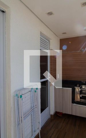 Apartamento para alugar com 48m², 2 quartos e 1 vaga Apartamento para alugar com 48m², 2 quartos e 1 vagaVaranda