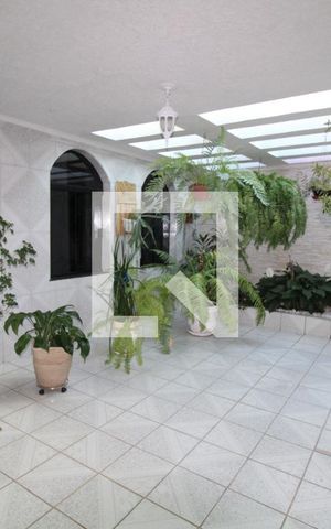 Casa à venda com 300m², 3 quartos e 4 vagasGaragem