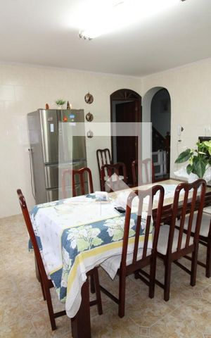 Casa à venda com 300m², 3 quartos e 4 vagasCozinha