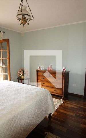 Casa à venda com 300m², 3 quartos e 4 vagasQuarto 