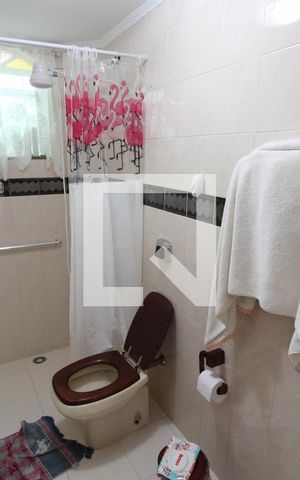 Casa à venda com 300m², 3 quartos e 4 vagasLavabo