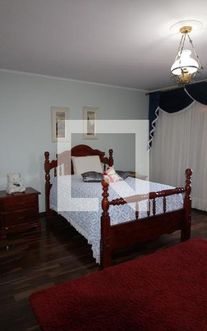 Casa à venda com 300m², 3 quartos e 4 vagasSuite