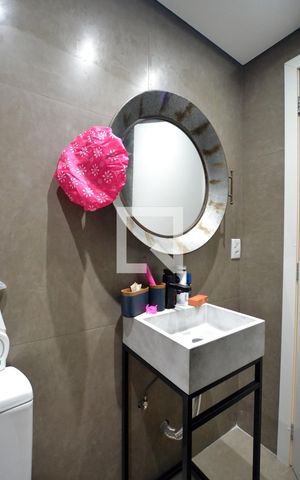 Apartamento à venda com 82m², 2 quartos e 1 vaga Banheiro da Suite
