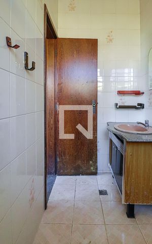 Casa à venda com 400m², 4 quartos e 6 vagasBanheiro do Quarto 1 Suíte