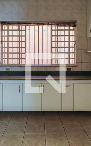 Casa à venda com 400m², 4 quartos e 6 vagasCozinha