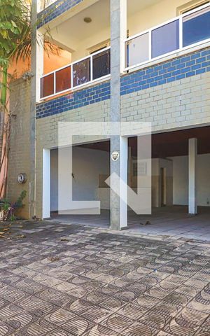 Casa à venda com 400m², 4 quartos e 6 vagasGaragem