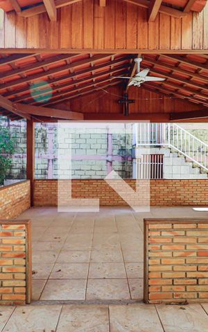 Casa à venda com 400m², 4 quartos e 6 vagasÁrea Externa