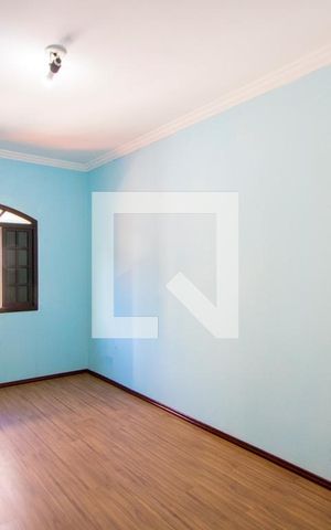 Casa à venda com 312m², 5 quartos e 3 vagas Casa à venda com 312m², 5 quartos e 3 vagasCasa 1 - Quarto 3