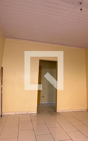 Casa à venda com 75m², 2 quartos e sem vagaSala