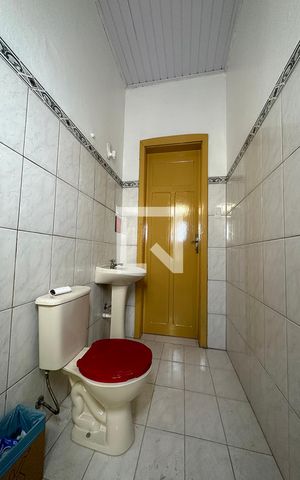 Casa à venda com 75m², 2 quartos e sem vagaBanheiro