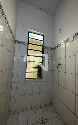 Casa à venda com 75m², 2 quartos e sem vagaBanheiro