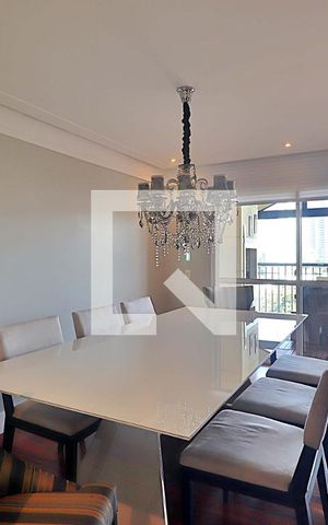 Apartamento para alugar com 170m², 2 quartos e 3 vagasSala