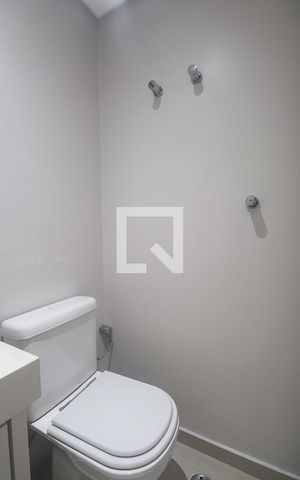 Apartamento para alugar com 170m², 2 quartos e 3 vagasBanheiro de serviço