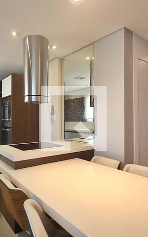 Apartamento para alugar com 170m², 2 quartos e 3 vagasCozinha