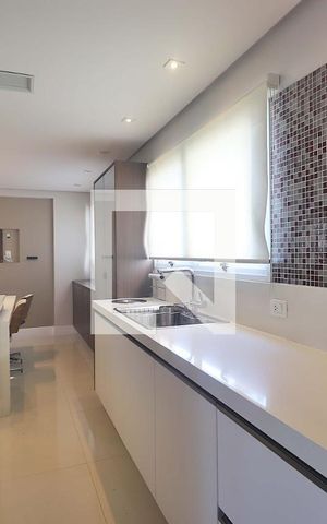 Apartamento para alugar com 170m², 2 quartos e 3 vagasCozinha