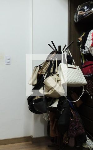 Casa de condomínio para alugar com 320m², 4 quartos e 1 vagaCloset da suíte