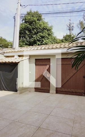 Casa de condomínio para alugar com 320m², 4 quartos e 1 vaga Casa de condomínio para alugar com 320m², 4 quartos e 1 vagaFachada Frente