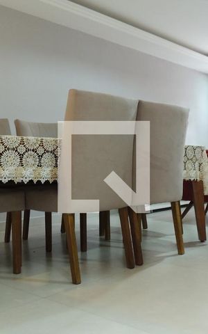 Casa de condomínio para alugar com 320m², 4 quartos e 1 vagaSala 