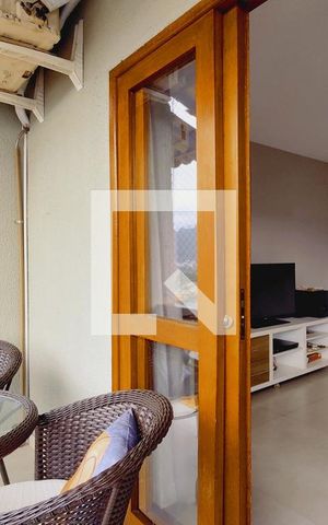 Casa de condomínio para alugar com 320m², 4 quartos e 1 vaga Casa de condomínio para alugar com 320m², 4 quartos e 1 vagaVaranda da Sala