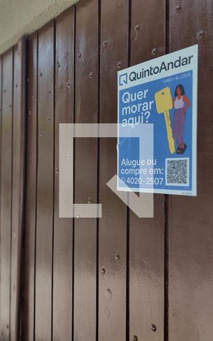 Casa de condomínio para alugar com 320m², 4 quartos e 1 vaga Casa de condomínio para alugar com 320m², 4 quartos e 1 vagaFachada Frente