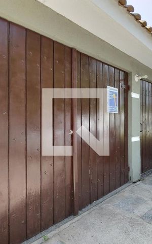 Casa de condomínio para alugar com 320m², 4 quartos e 1 vaga Casa de condomínio para alugar com 320m², 4 quartos e 1 vagaFachada Frente