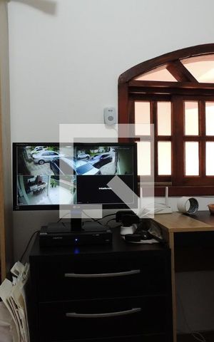Casa de condomínio para alugar com 320m², 4 quartos e 1 vagaQuarto 3